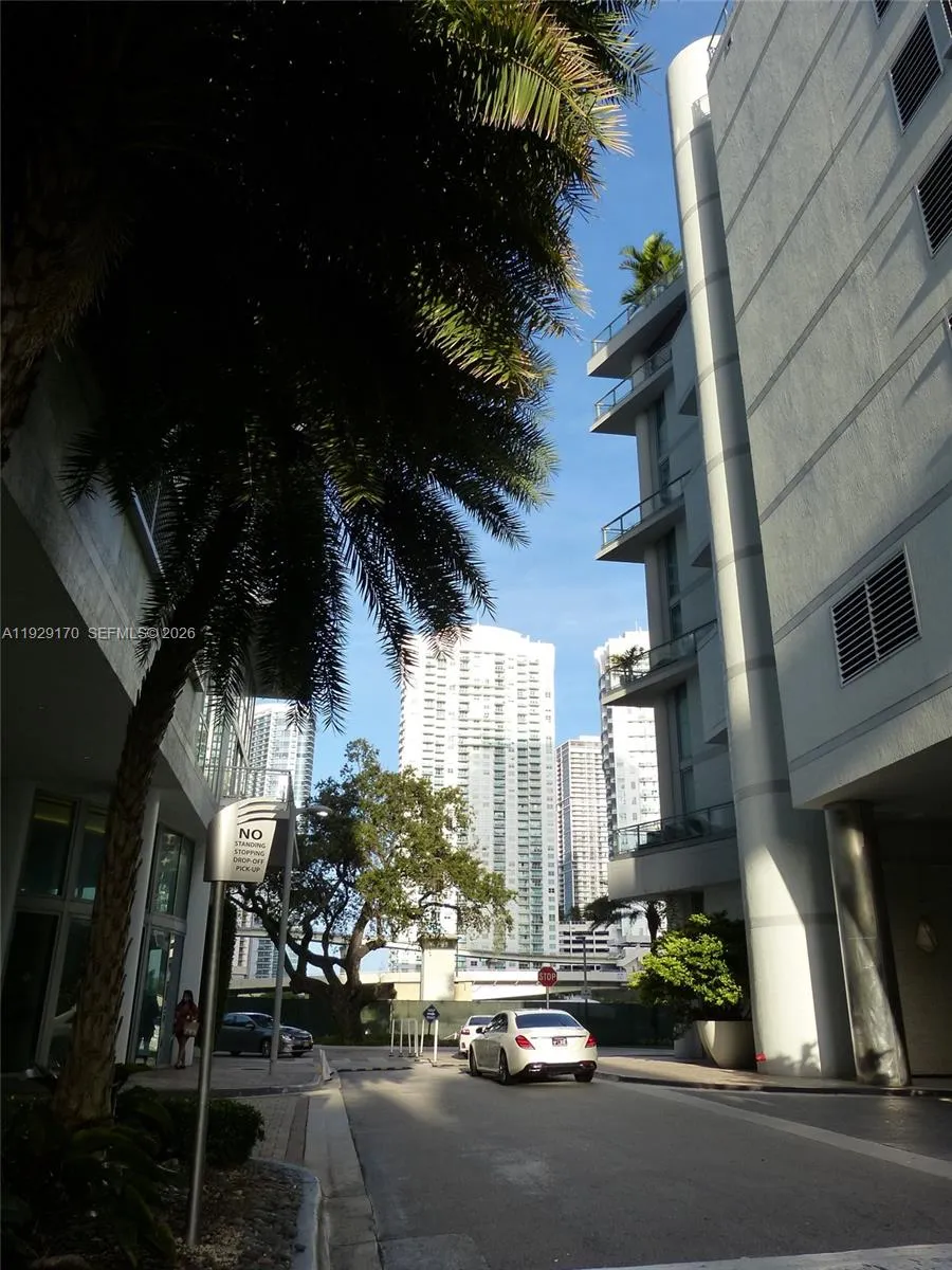 90 Sw 3rd St 1110, Miami, Florida 33130, Miami, Florida 33130, 1 Bedroom Bedrooms, ,1 BathroomBathrooms,Residential Lease,For Rent,90 Sw 3rd St 1110, Miami, Florida 33130,A11929170