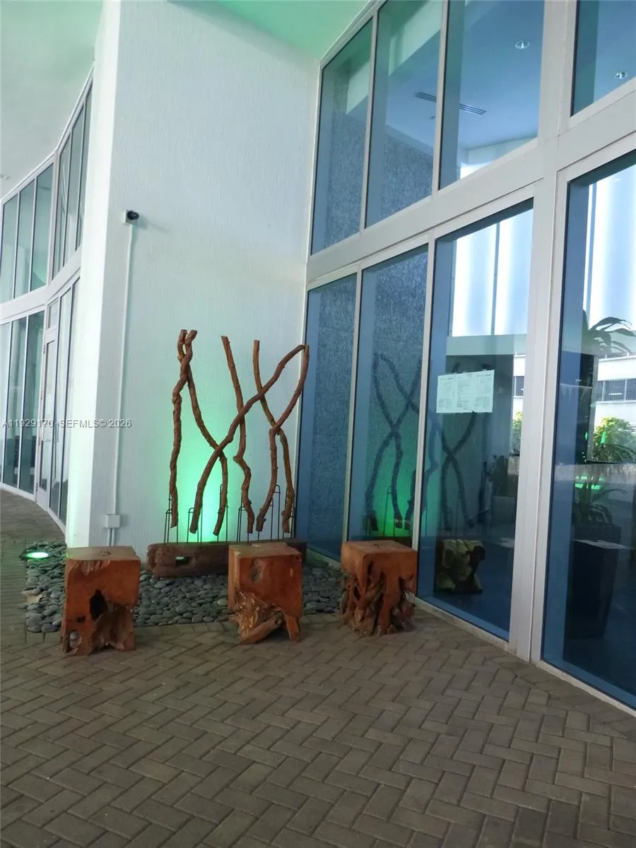 90 Sw 3rd St 1110, Miami, Florida 33130, Miami, Florida 33130, 1 Bedroom Bedrooms, ,1 BathroomBathrooms,Residential Lease,For Rent,90 Sw 3rd St 1110, Miami, Florida 33130,A11929170