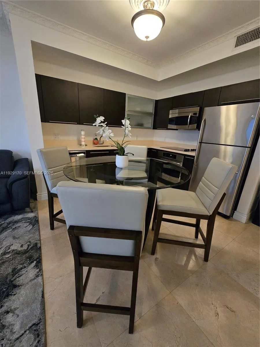 90 Sw 3rd St 1110, Miami, Florida 33130, Miami, Florida 33130, 1 Bedroom Bedrooms, ,1 BathroomBathrooms,Residential Lease,For Rent,90 Sw 3rd St 1110, Miami, Florida 33130,A11929170
