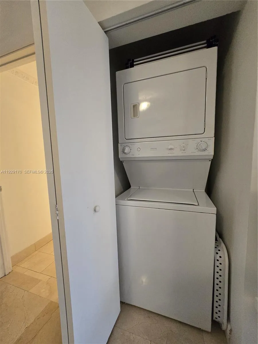 90 Sw 3rd St 1110, Miami, Florida 33130, Miami, Florida 33130, 1 Bedroom Bedrooms, ,1 BathroomBathrooms,Residential Lease,For Rent,90 Sw 3rd St 1110, Miami, Florida 33130,A11929170
