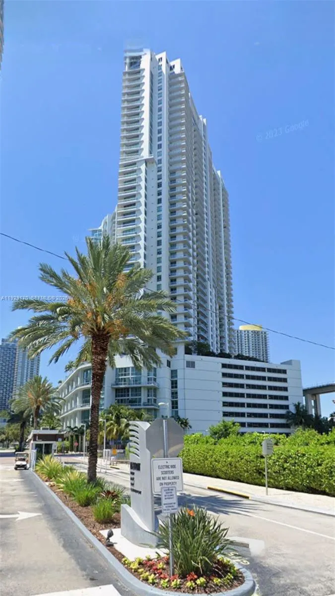 90 Sw 3rd St 1110, Miami, Florida 33130, Miami, Florida 33130, 1 Bedroom Bedrooms, ,1 BathroomBathrooms,Residential Lease,For Rent,90 Sw 3rd St 1110, Miami, Florida 33130,A11929170