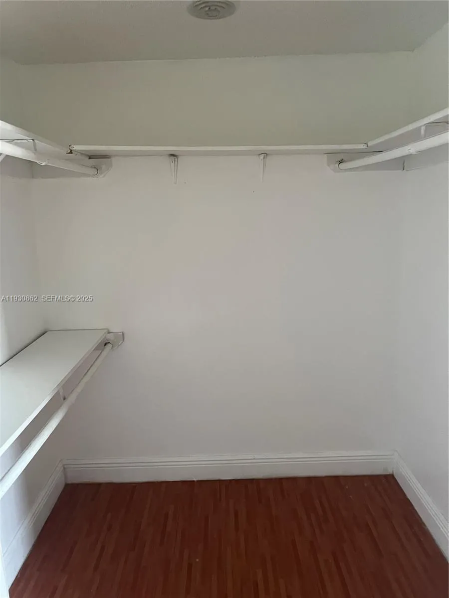 8635 Nw 8th St 210, Miami, Florida 33126, Miami, Florida 33126, 2 Bedrooms Bedrooms, ,2 BathroomsBathrooms,Residential Lease,For Rent,8635 Nw 8th St 210, Miami, Florida 33126,A11930862