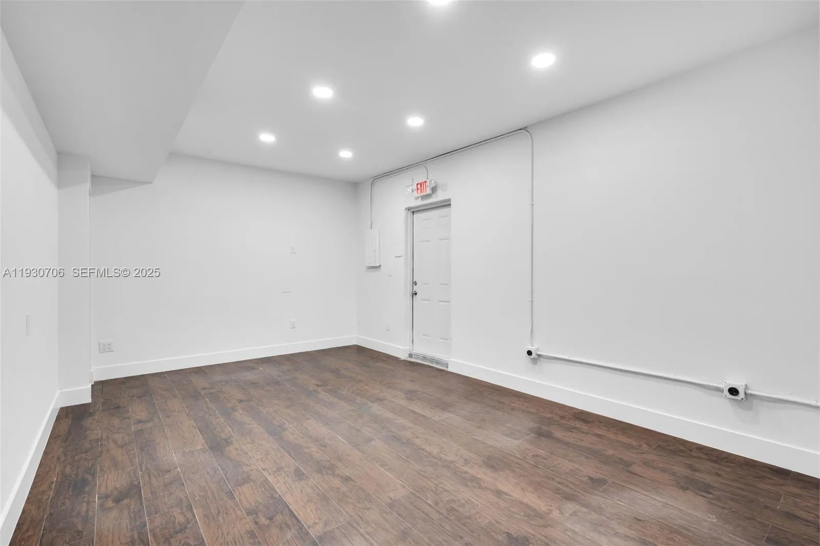 8930 Sw 40th St, Miami, Florida 33165, Miami, Florida 33165, ,Commercial Lease,For Rent,8930 Sw 40th St, Miami, Florida 33165,A11930706