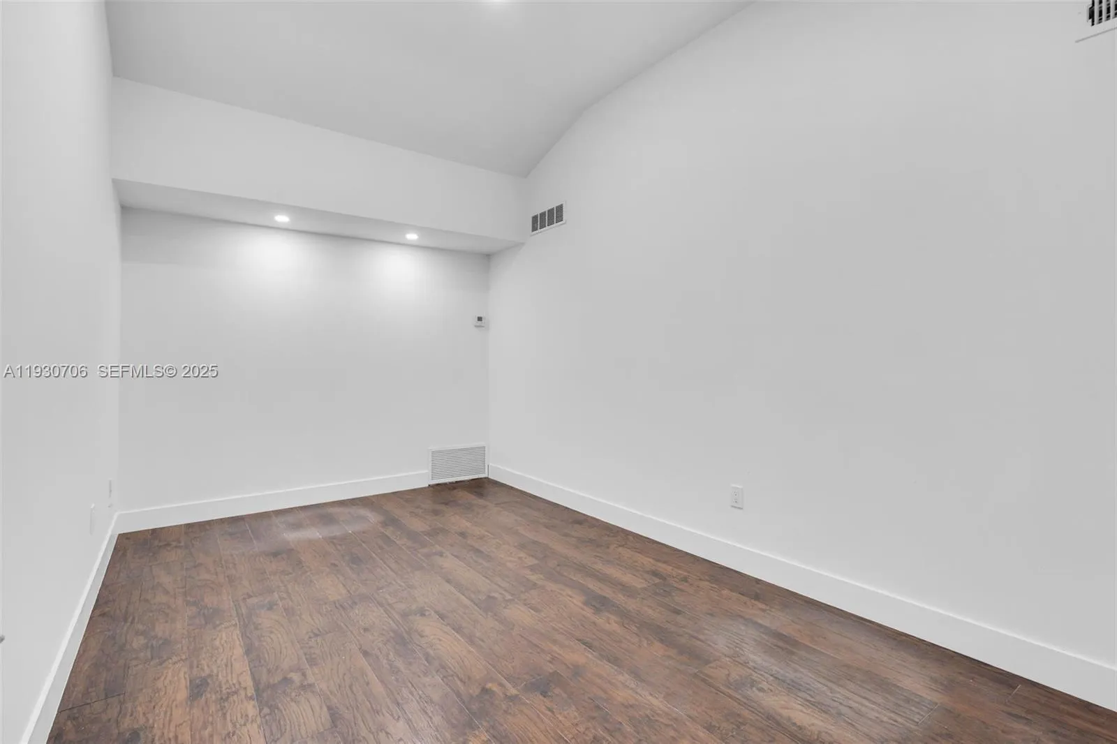 8930 Sw 40th St, Miami, Florida 33165, Miami, Florida 33165, ,Commercial Lease,For Rent,8930 Sw 40th St, Miami, Florida 33165,A11930706