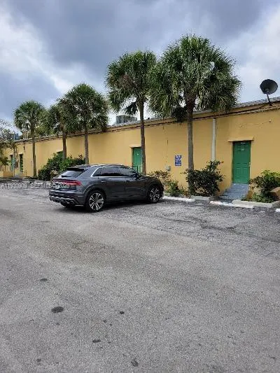 additional parking at the back of the property and Supra location