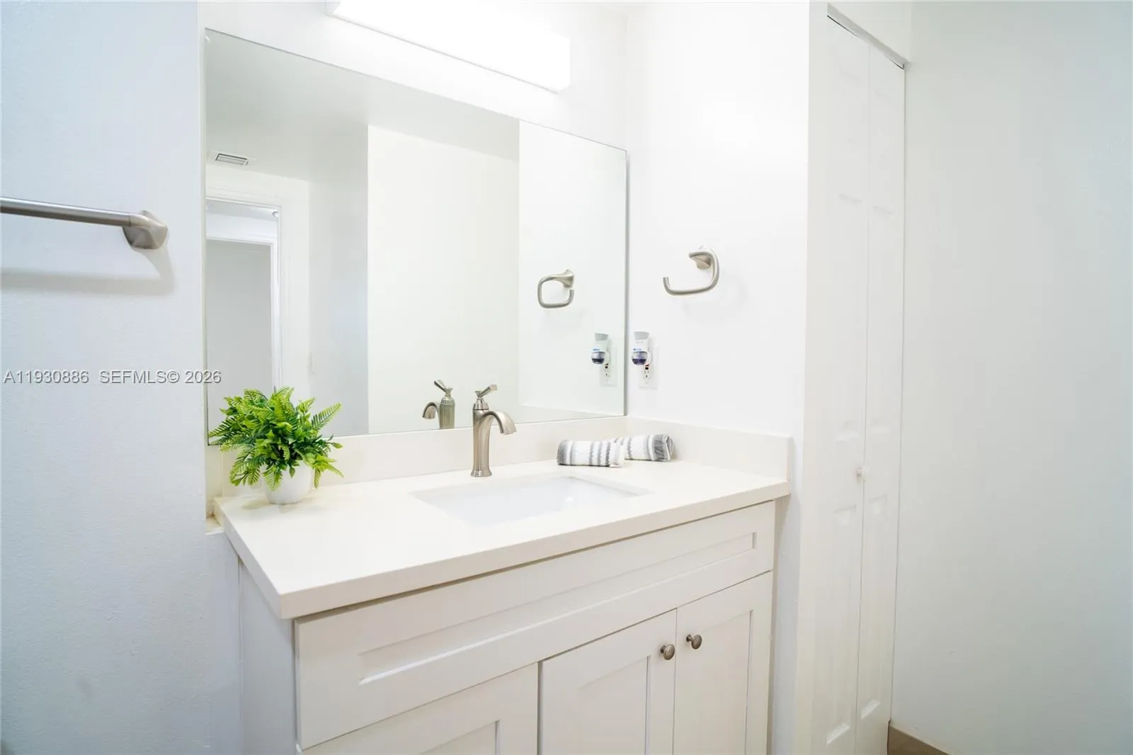 11730 Sw 2nd St 12204, Pembroke Pines, Florida 330, Pembroke Pines, Florida 33025, 1 Bedroom Bedrooms, ,1 BathroomBathrooms,Residential Lease,For Rent,11730 Sw 2nd St 12204, Pembroke Pines, Florida 330,A11930886