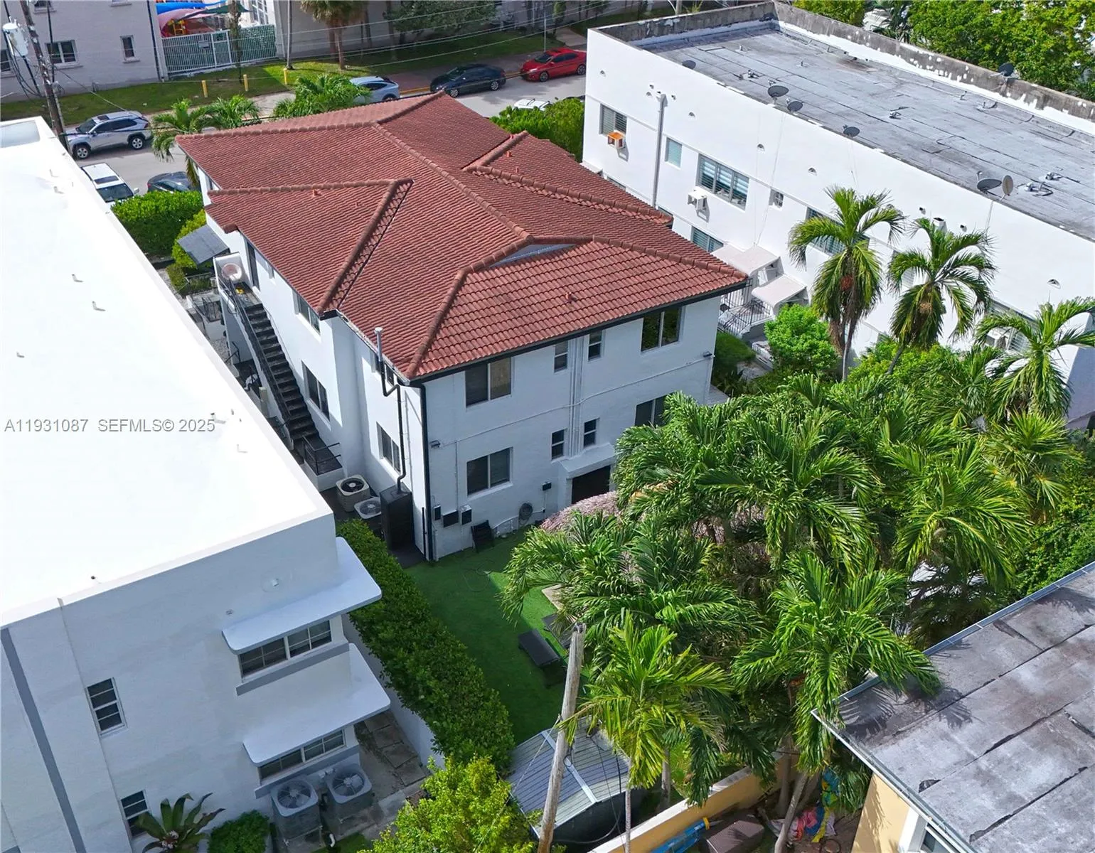 815 W 39th St, Miami Beach, Florida 33140, Miami Beach, Florida 33140, ,Residential Income,For Sale,815 W 39th St, Miami Beach, Florida 33140,A11931087