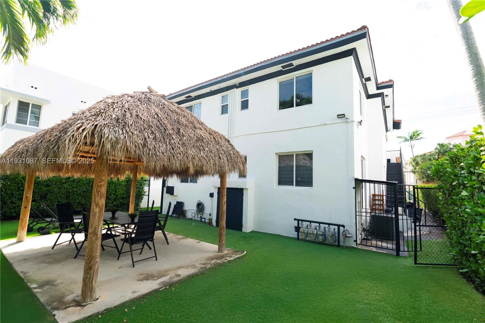 815 W 39th St, Miami Beach, Florida 33140, Miami Beach, Florida 33140, ,Residential Income,For Sale,815 W 39th St, Miami Beach, Florida 33140,A11931087