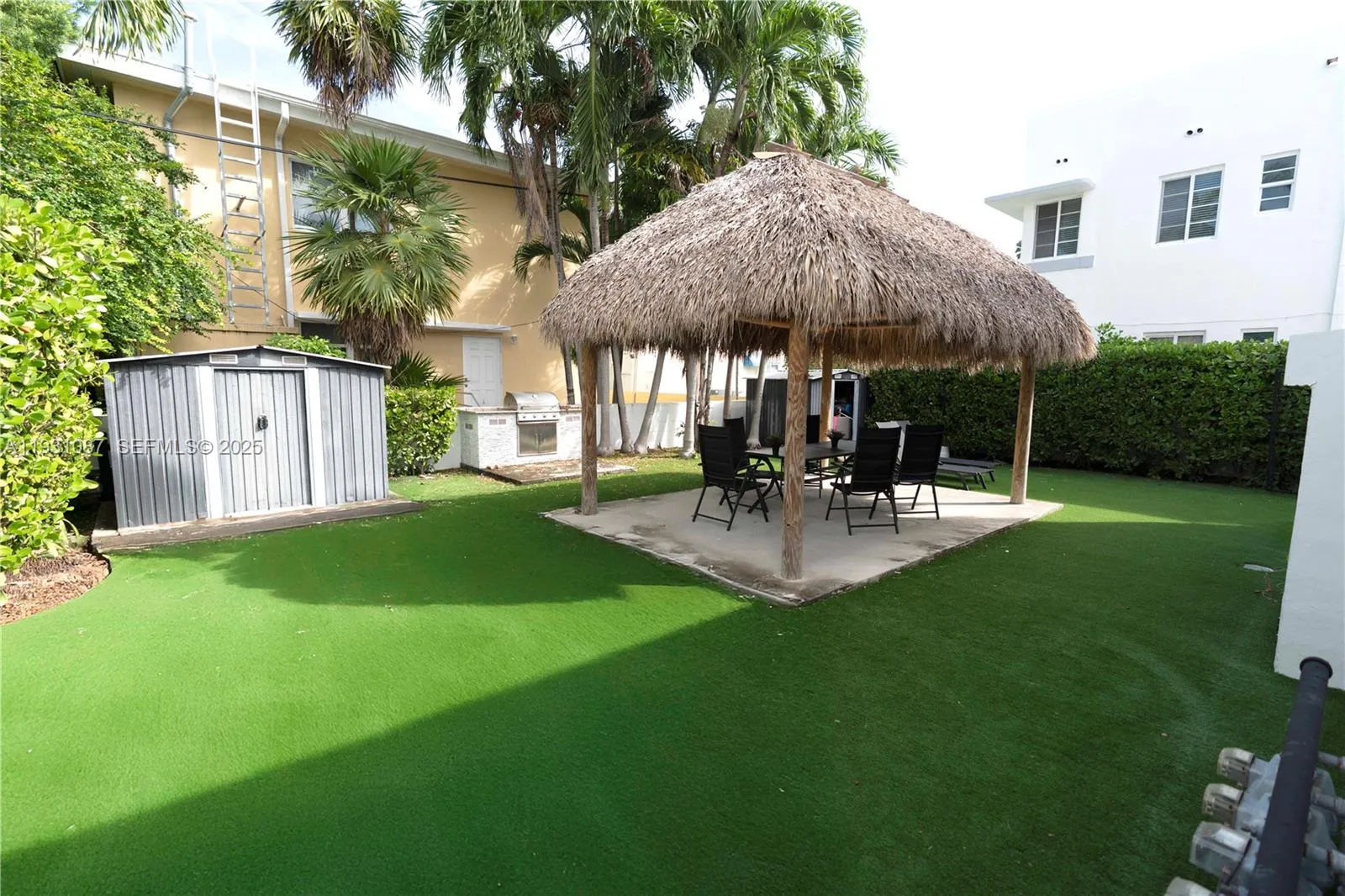 815 W 39th St, Miami Beach, Florida 33140, Miami Beach, Florida 33140, ,Residential Income,For Sale,815 W 39th St, Miami Beach, Florida 33140,A11931087