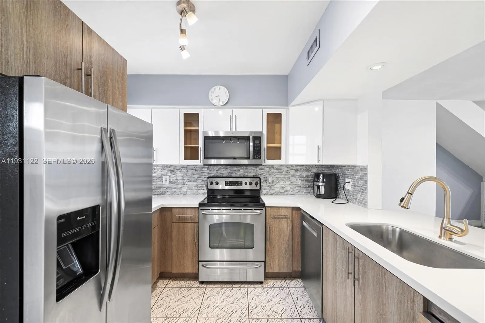 7270 Gary Ave, Miami Beach, Florida 33141, Miami Beach, Florida 33141, 3 Bedrooms Bedrooms, ,2 BathroomsBathrooms,Residential,For Sale,7270 Gary Ave, Miami Beach, Florida 33141,A11931122