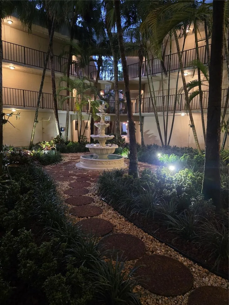 8035 Sw 107th Ave 221, Miami, Florida 33173, Miami, Florida 33173, 1 Bedroom Bedrooms, ,1 BathroomBathrooms,Residential Lease,For Rent,8035 Sw 107th Ave 221, Miami, Florida 33173,A11931130