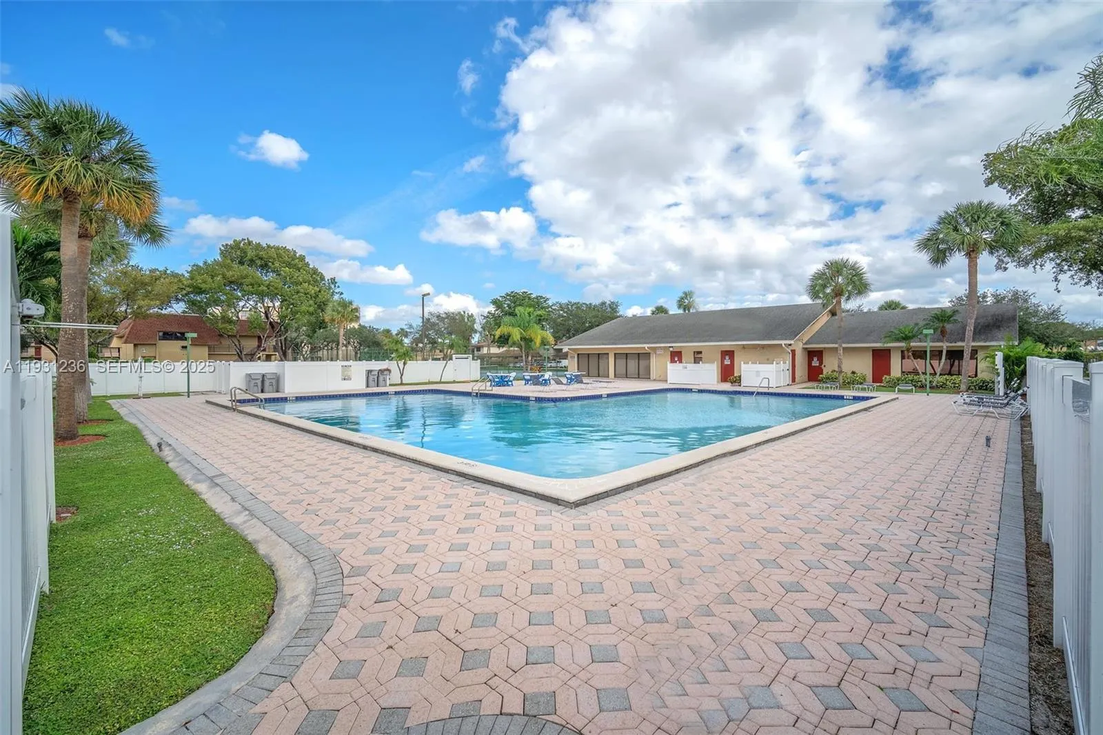 3370 N Beau Rivage Dr 3n, Pompano Beach, Florida 3, Pompano Beach, Florida 33064, 3 Bedrooms Bedrooms, ,2 BathroomsBathrooms,Residential,For Sale,3370 N Beau Rivage Dr 3n, Pompano Beach, Florida 3,A11931236