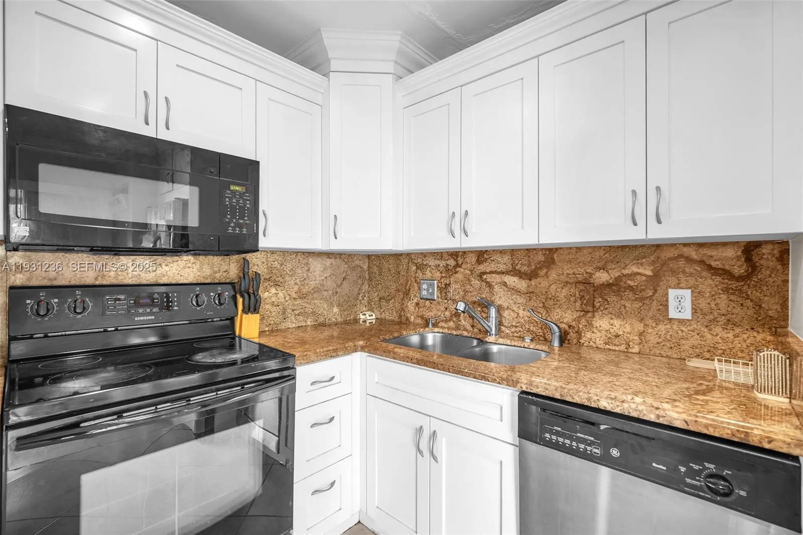 3370 N Beau Rivage Dr 3n, Pompano Beach, Florida 3, Pompano Beach, Florida 33064, 3 Bedrooms Bedrooms, ,2 BathroomsBathrooms,Residential,For Sale,3370 N Beau Rivage Dr 3n, Pompano Beach, Florida 3,A11931236