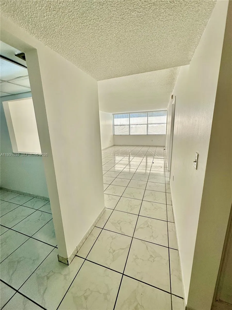 1200 Ne Miami Gardens Dr 1011w, Miami, Florida 331, Miami, Florida 33179, 1 Bedroom Bedrooms, ,1 BathroomBathrooms,Residential Lease,For Rent,1200 Ne Miami Gardens Dr 1011w, Miami, Florida 331,A11931039