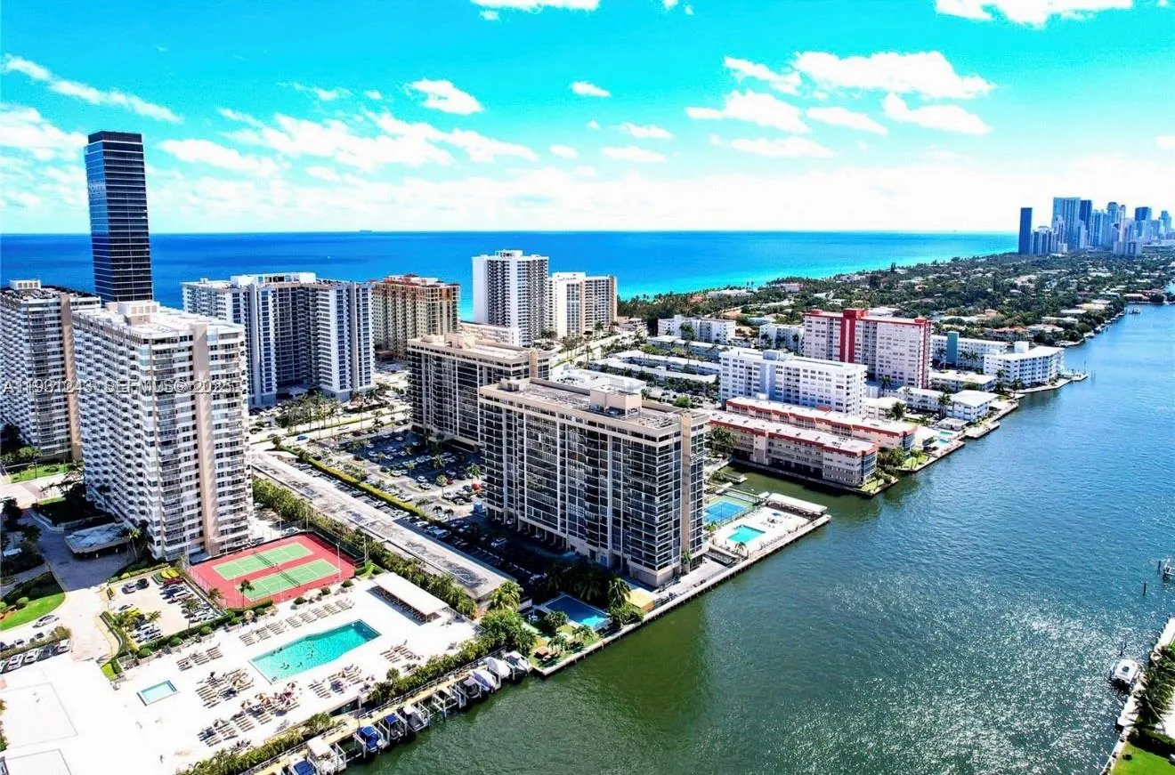 2017 S Ocean Dr 807, Hallandale Beach, Florida 330, Hallandale Beach, Florida 33009, 2 Bedrooms Bedrooms, ,2 BathroomsBathrooms,Residential Lease,For Rent,2017 S Ocean Dr 807, Hallandale Beach, Florida 330,A11931243