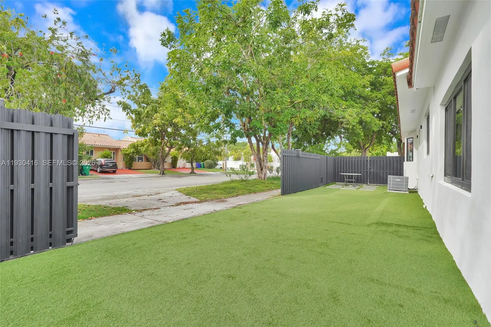 998 Sw 11th St, Miami, Florida 33129, Miami, Florida 33129, 5 Bedrooms Bedrooms, ,4 BathroomsBathrooms,Residential,For Sale,998 Sw 11th St, Miami, Florida 33129,A11930416