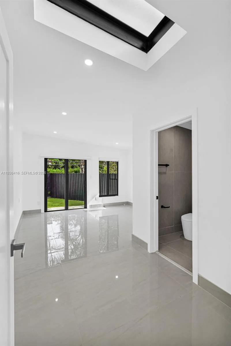 998 Sw 11th St, Miami, Florida 33129, Miami, Florida 33129, 5 Bedrooms Bedrooms, ,4 BathroomsBathrooms,Residential,For Sale,998 Sw 11th St, Miami, Florida 33129,A11930416