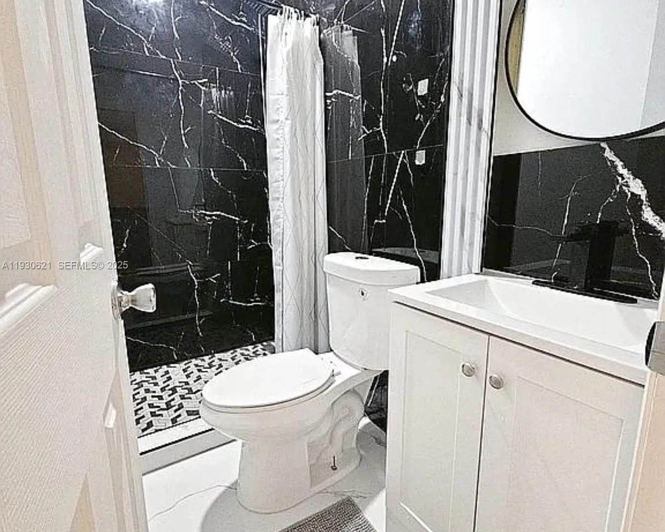 2822 Pine Tree Dr, Miami Beach, Florida 33140, Miami Beach, Florida 33140, ,Commercial Sale,For Sale,2822 Pine Tree Dr, Miami Beach, Florida 33140,A11930621