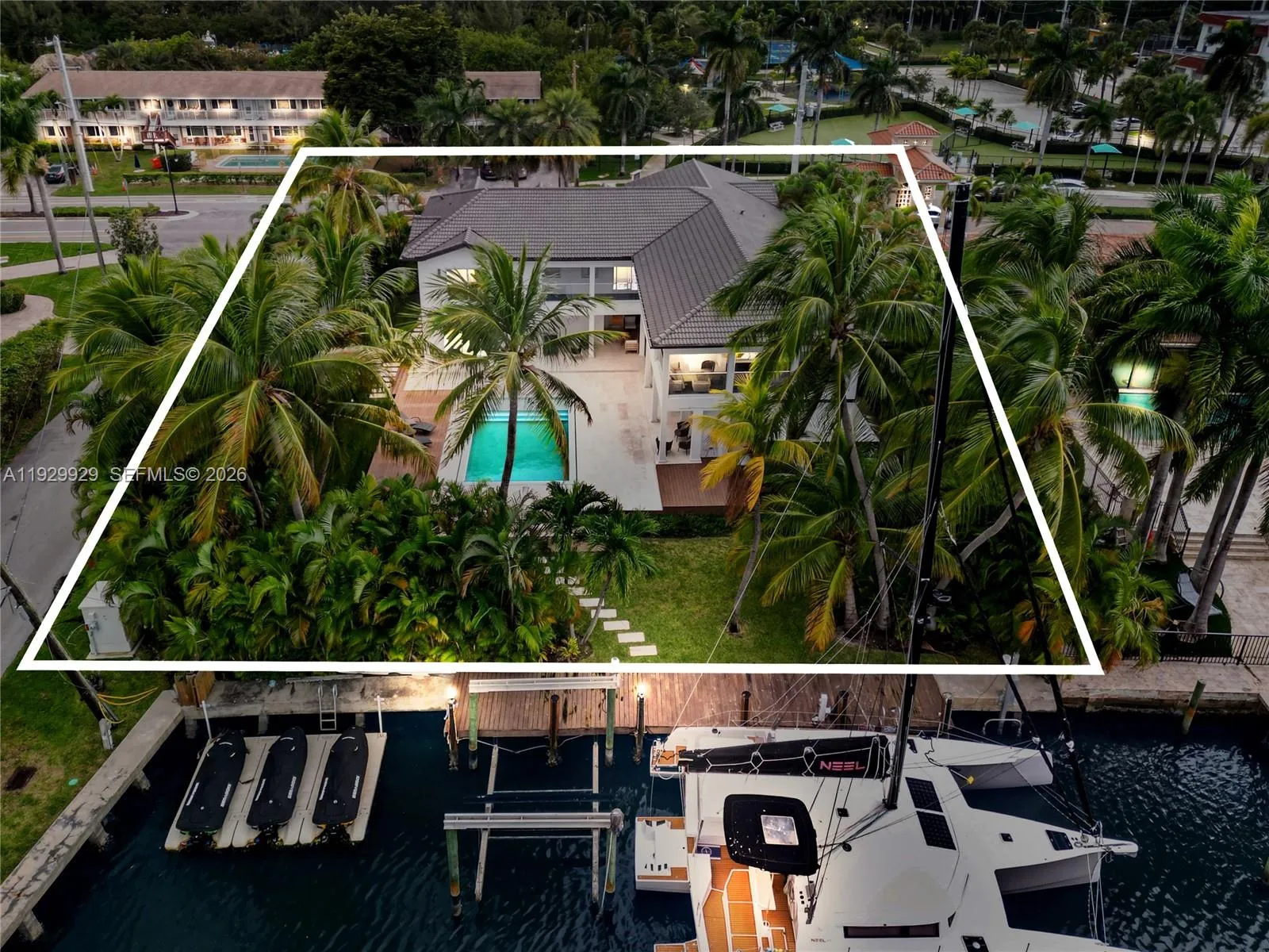 431 Layne Blvd, Hallandale Beach, Florida 33009, Hallandale Beach, Florida 33009, 6 Bedrooms Bedrooms, ,7 BathroomsBathrooms,Residential,For Sale,431 Layne Blvd, Hallandale Beach, Florida 33009,A11929929