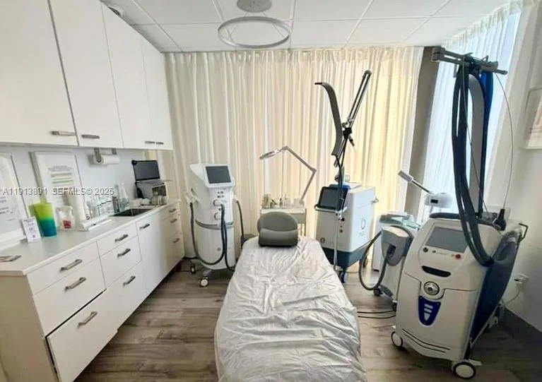 2500 E Hallandale Beach Blvd, Hallandale Beach, Fl, Hallandale Beach, Florida 33009, ,Business Opportunity,For Sale,2500 E Hallandale Beach Blvd, Hallandale Beach, Fl,A11913891