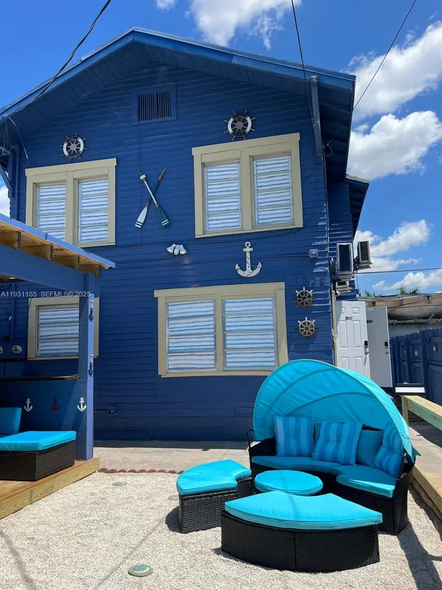 1535 Sw 2nd St, Miami, Florida 33135, Miami, Florida 33135, ,Residential Income,For Sale,1535 Sw 2nd St, Miami, Florida 33135,A11931155