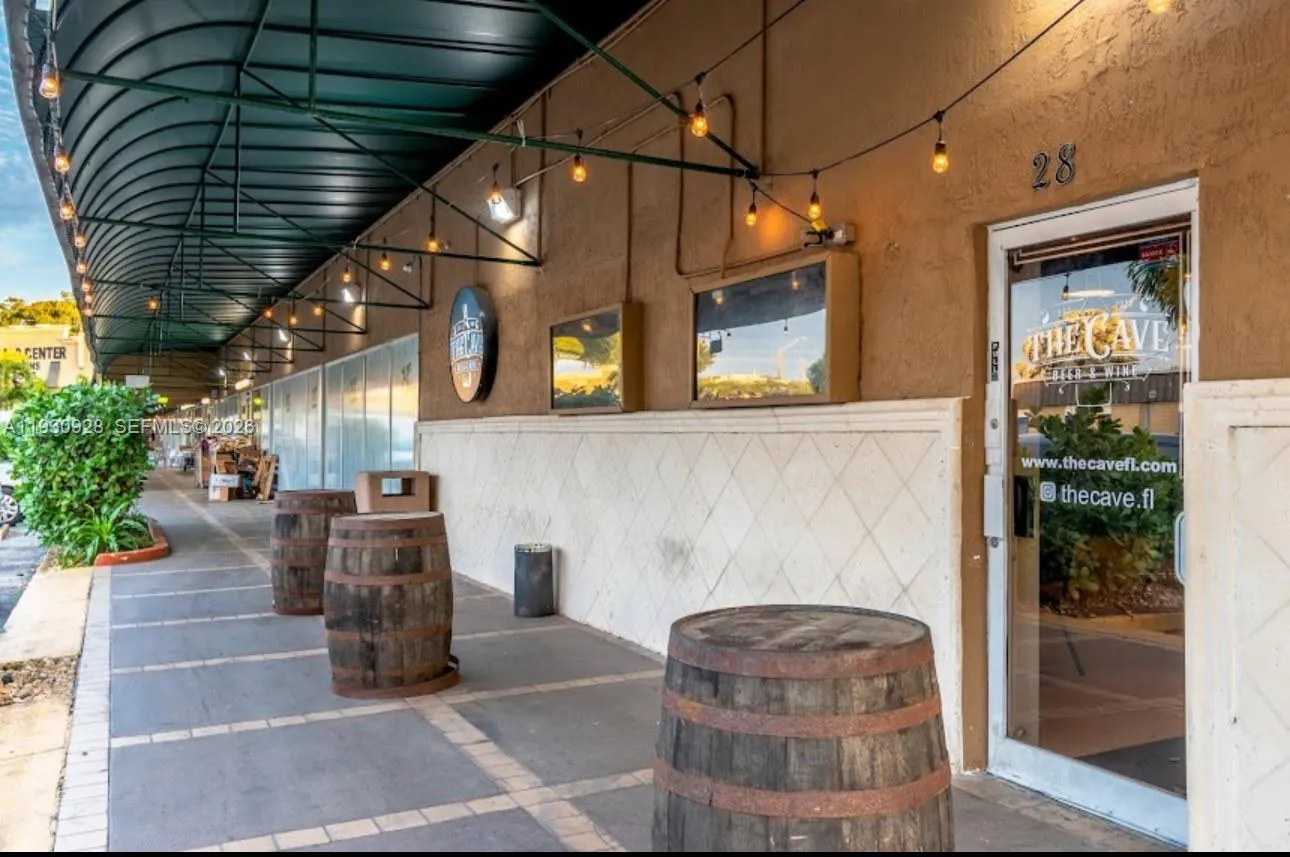 5650 Stirling Rd, Hollywood, Florida 33021, Hollywood, Florida 33021, ,Business Opportunity,For Sale,5650 Stirling Rd, Hollywood, Florida 33021,A11930928