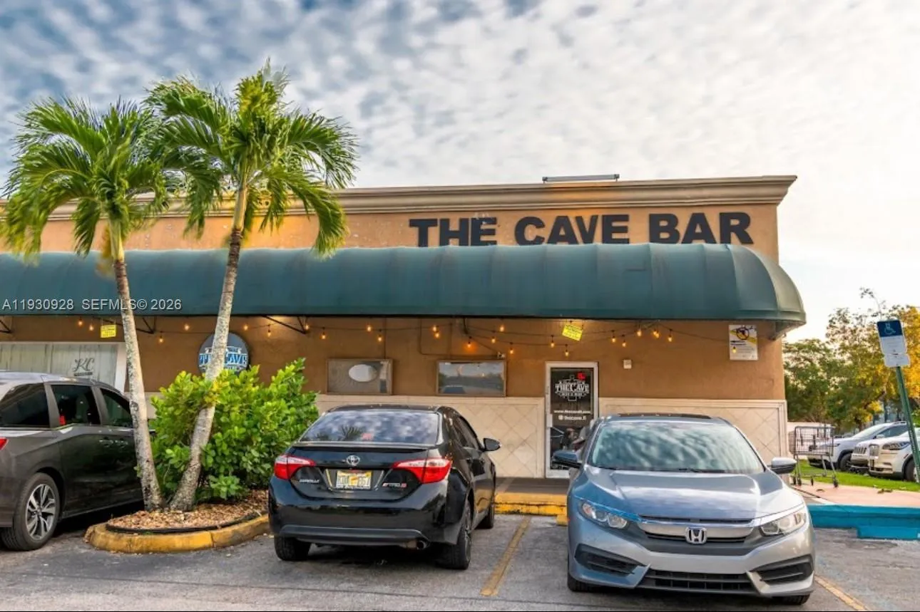 5650 Stirling Rd, Hollywood, Florida 33021, Hollywood, Florida 33021, ,Business Opportunity,For Sale,5650 Stirling Rd, Hollywood, Florida 33021,A11930928