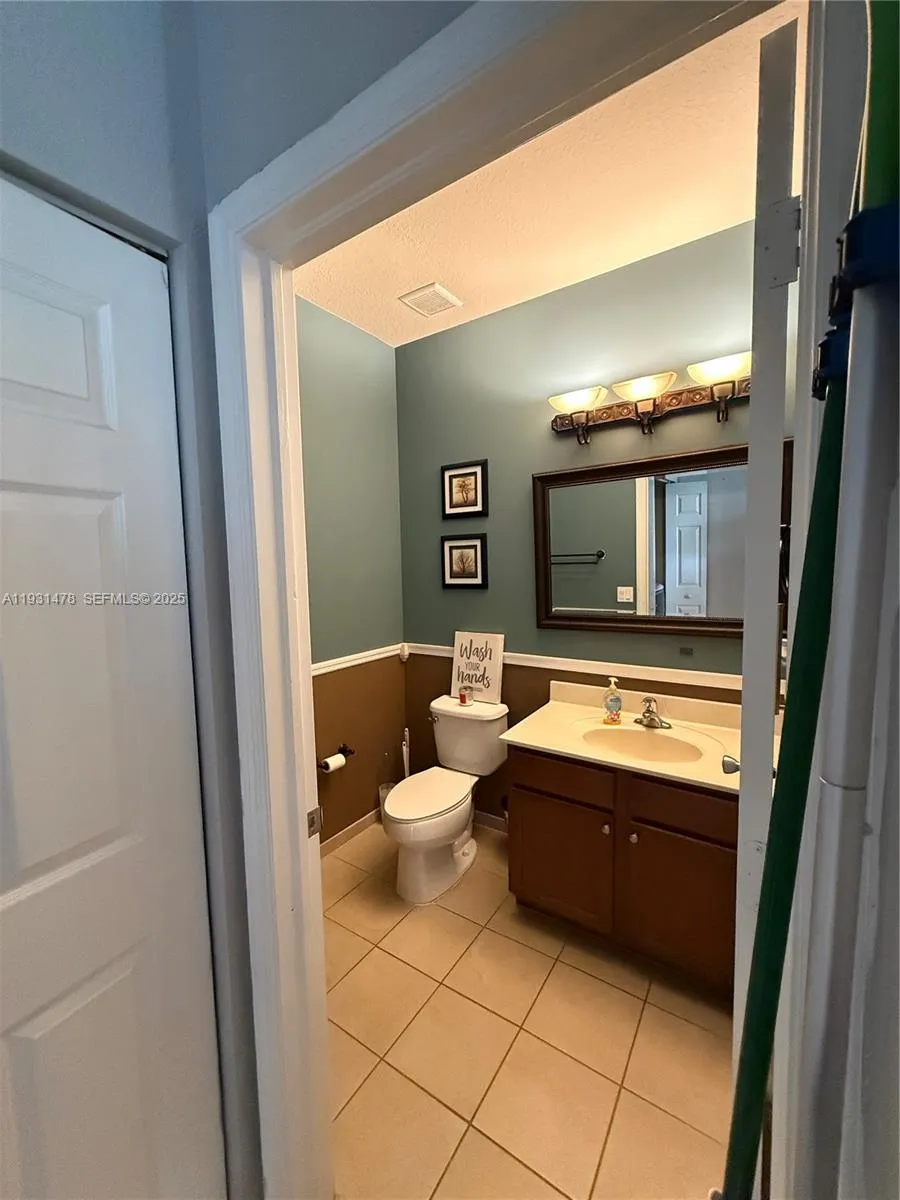 3184 Nw 32nd St, Oakland Park, Florida 33309, Oakland Park, Florida 33309, 3 Bedrooms Bedrooms, ,2 BathroomsBathrooms,Residential,For Sale,3184 Nw 32nd St, Oakland Park, Florida 33309,A11931478