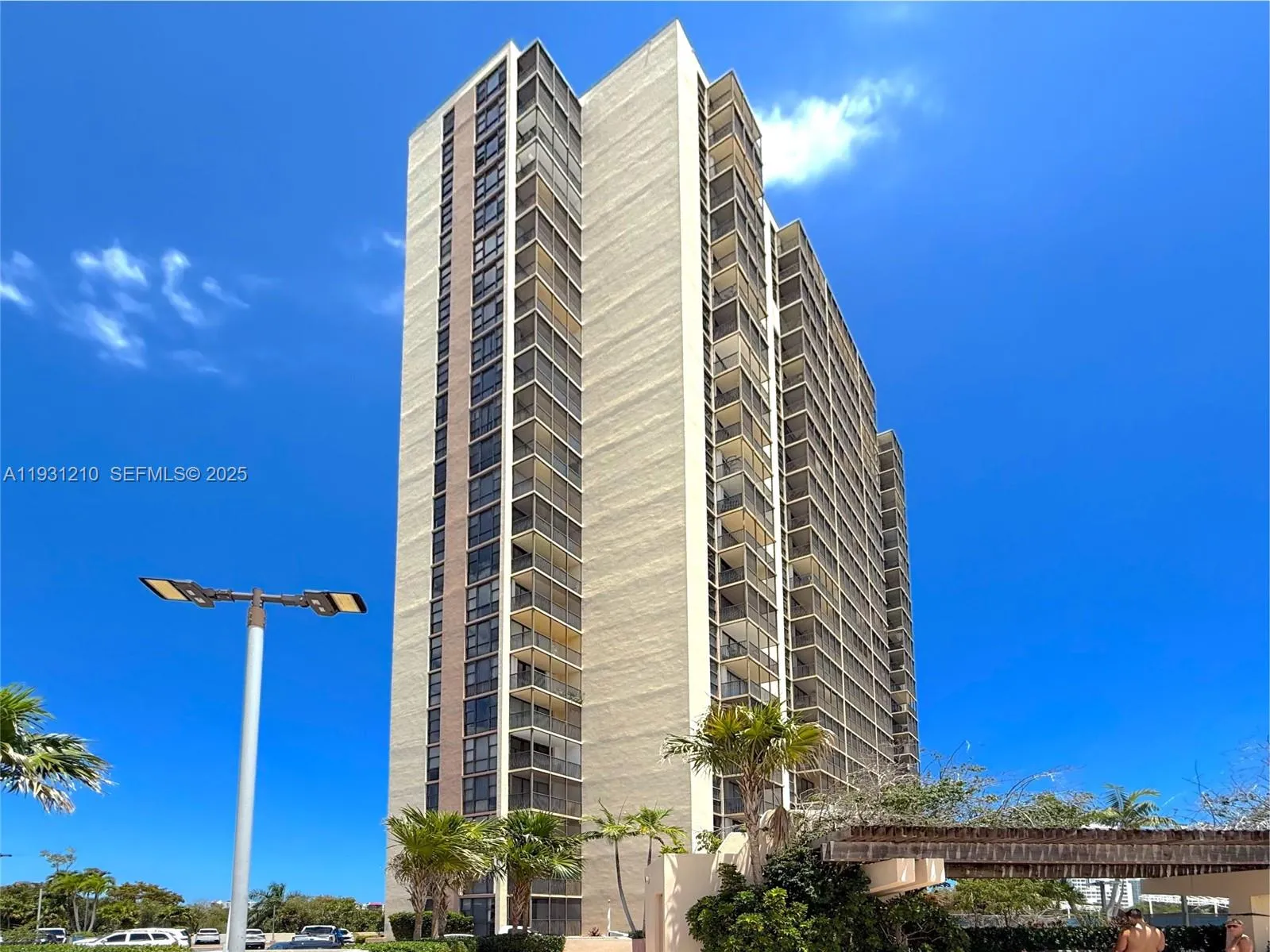20379 W Country Club Dr 2334, Aventura, Florida 33, Aventura, Florida 33180, 2 Bedrooms Bedrooms, ,2 BathroomsBathrooms,Residential,For Sale,20379 W Country Club Dr 2334, Aventura, Florida 33,A11931210