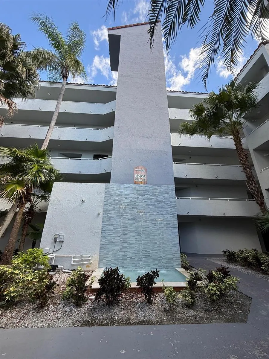 8255 Sw 152nd Ave E-411, Miami, Florida 33193, Miami, Florida 33193, 2 Bedrooms Bedrooms, ,2 BathroomsBathrooms,Residential Lease,For Rent,8255 Sw 152nd Ave E-411, Miami, Florida 33193,A11931706
