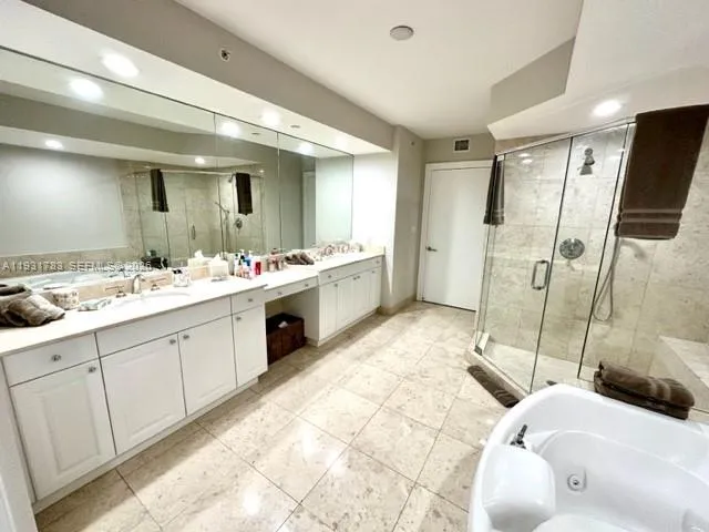 20201 E Country Club Dr 903, Aventura, Florida 331, Aventura, Florida 33180, 3 Bedrooms Bedrooms, ,3 BathroomsBathrooms,Residential Lease,For Rent,20201 E Country Club Dr 903, Aventura, Florida 331,A11931783