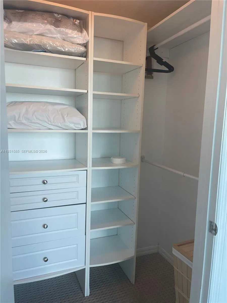 walking closet second bedroom