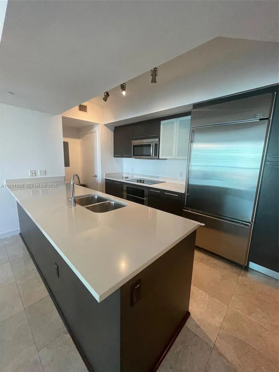 500 Brickell Ave 3105, Miami, Florida 33131, Miami, Florida 33131, 2 Bedrooms Bedrooms, ,2 BathroomsBathrooms,Residential Lease,For Rent,500 Brickell Ave 3105, Miami, Florida 33131,A11931585