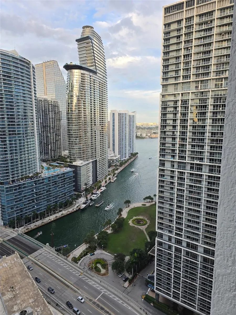 500 Brickell Ave 3105, Miami, Florida 33131, Miami, Florida 33131, 2 Bedrooms Bedrooms, ,2 BathroomsBathrooms,Residential Lease,For Rent,500 Brickell Ave 3105, Miami, Florida 33131,A11931585