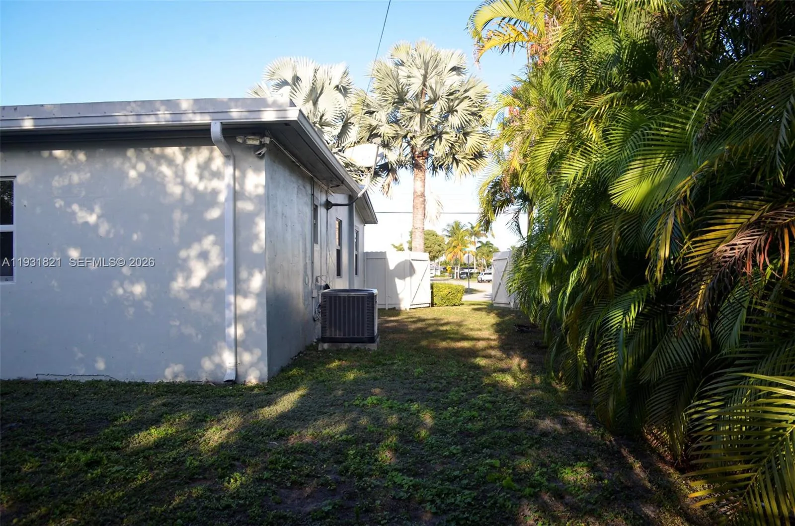 10840 Westwood Lake Dr 0, Miami, Florida 33165, Miami, Florida 33165, 3 Bedrooms Bedrooms, ,2 BathroomsBathrooms,Residential Lease,For Rent,10840 Westwood Lake Dr 0, Miami, Florida 33165,A11931821