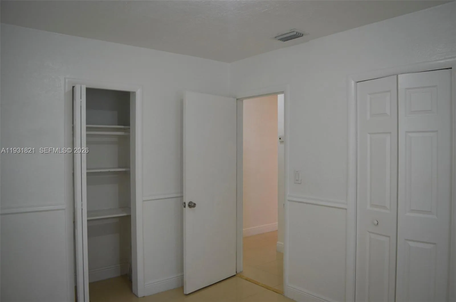 10840 Westwood Lake Dr 0, Miami, Florida 33165, Miami, Florida 33165, 3 Bedrooms Bedrooms, ,2 BathroomsBathrooms,Residential Lease,For Rent,10840 Westwood Lake Dr 0, Miami, Florida 33165,A11931821