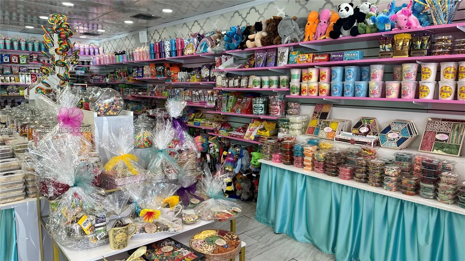 1975 Stirling Rd, Dania Beach, Florida 33004, Dania Beach, Florida 33004, ,Business Opportunity,For Sale,1975 Stirling Rd, Dania Beach, Florida 33004,A11931817