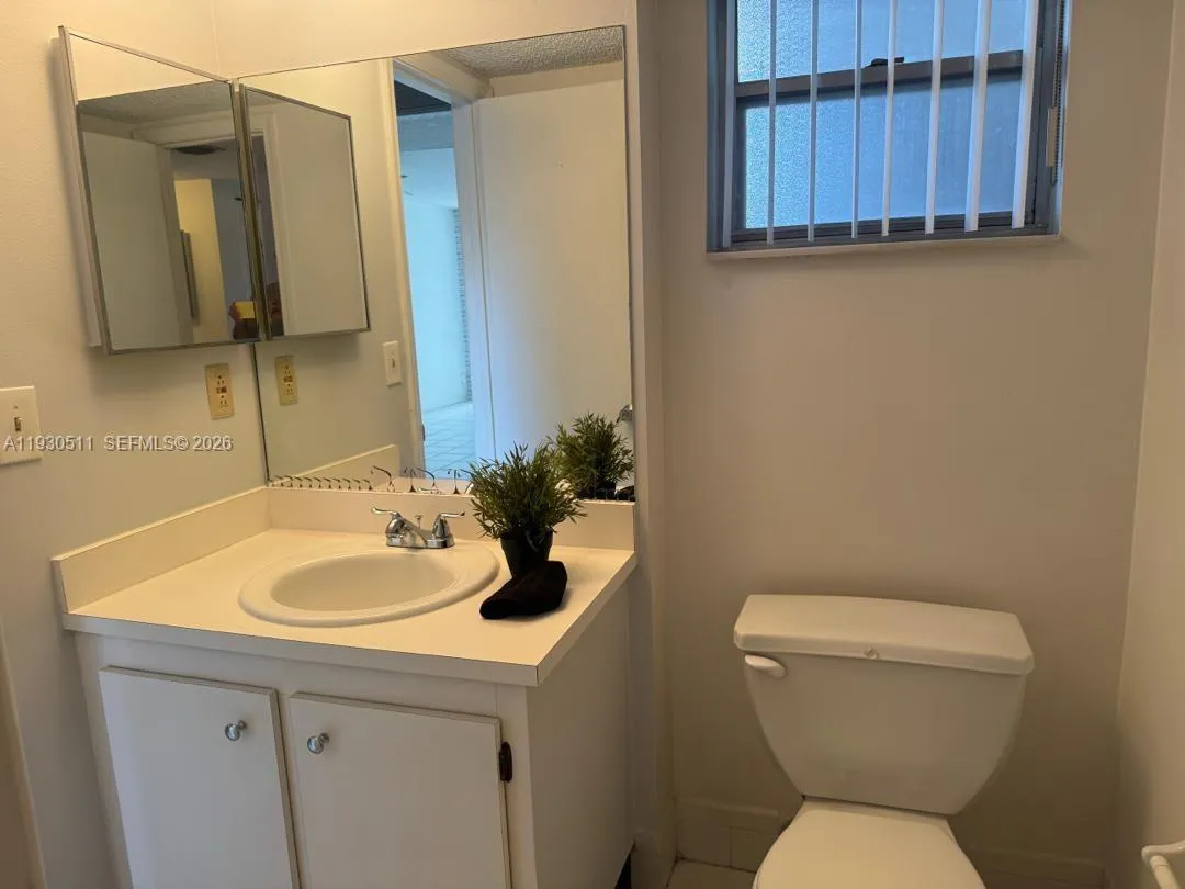 9330 Lagoon Pl 302, Davie, Florida 33324, Davie, Florida 33324, 1 Bedroom Bedrooms, ,1 BathroomBathrooms,Residential Lease,For Rent,9330 Lagoon Pl 302, Davie, Florida 33324,A11930511