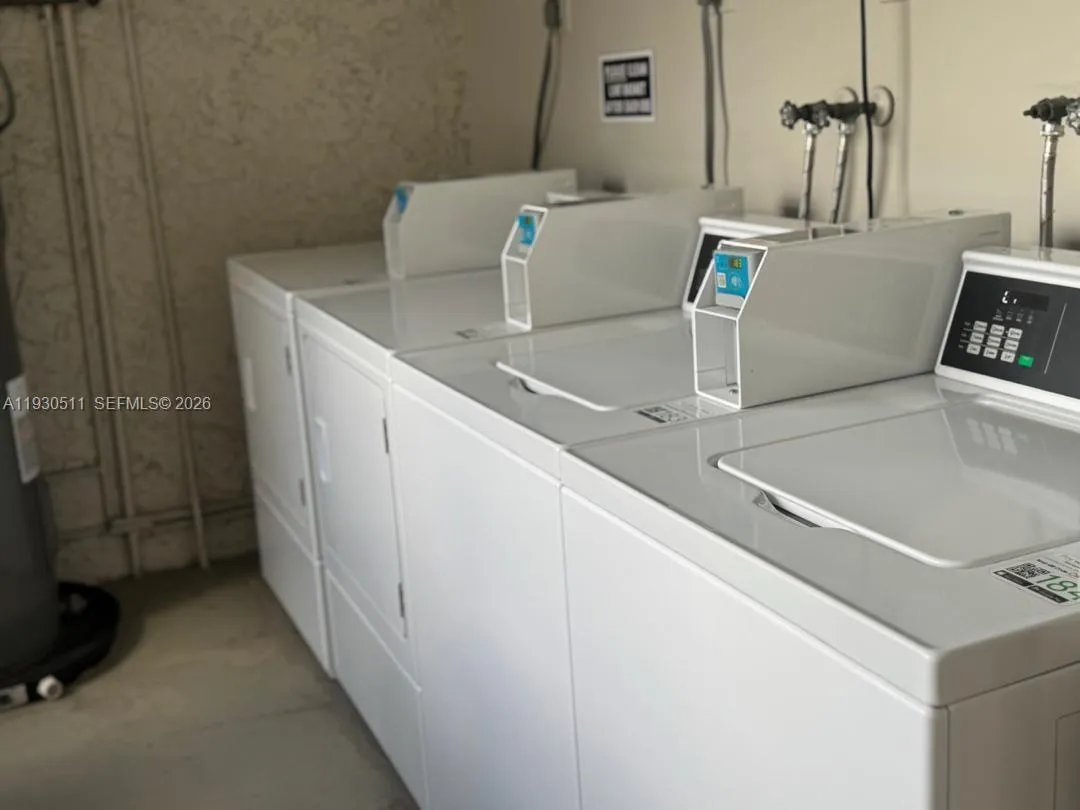 9330 Lagoon Pl 302, Davie, Florida 33324, Davie, Florida 33324, 1 Bedroom Bedrooms, ,1 BathroomBathrooms,Residential Lease,For Rent,9330 Lagoon Pl 302, Davie, Florida 33324,A11930511