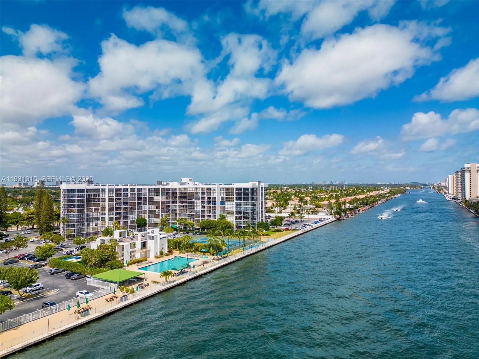 1000 Parkview Dr 828, Hallandale Beach, Florida 33, Hallandale Beach, Florida 33009, 2 Bedrooms Bedrooms, ,2 BathroomsBathrooms,Residential Lease,For Rent,1000 Parkview Dr 828, Hallandale Beach, Florida 33,A11931915