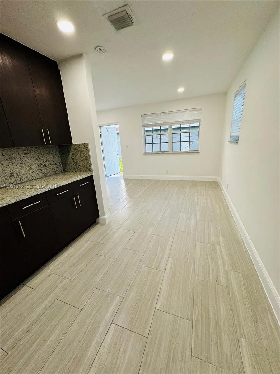 631 Nw 11th Ave A, Fort Lauderdale, Florida 33311, Fort Lauderdale, Florida 33311, 2 Bedrooms Bedrooms, ,1 BathroomBathrooms,Residential Lease,For Rent,631 Nw 11th Ave A, Fort Lauderdale, Florida 33311,A11931942