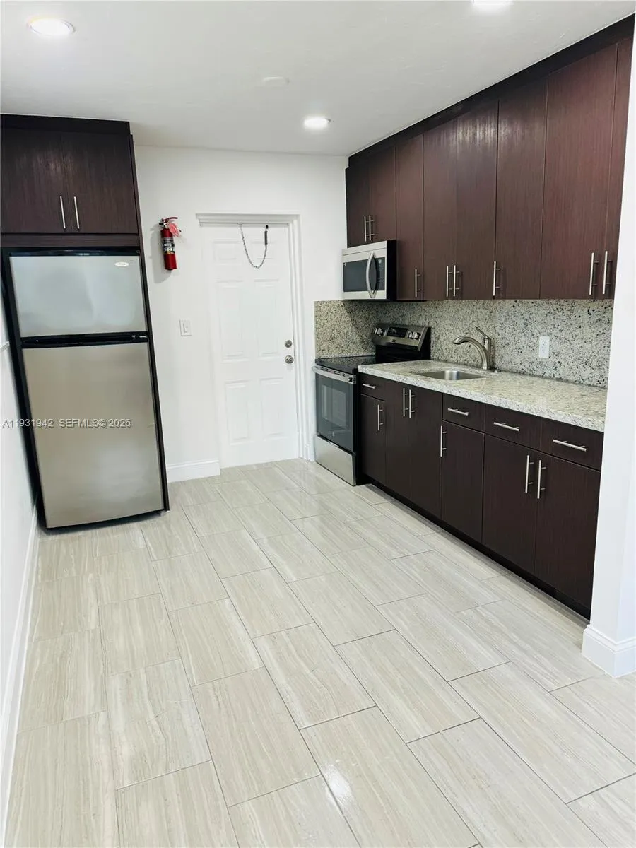 631 Nw 11th Ave A, Fort Lauderdale, Florida 33311, Fort Lauderdale, Florida 33311, 2 Bedrooms Bedrooms, ,1 BathroomBathrooms,Residential Lease,For Rent,631 Nw 11th Ave A, Fort Lauderdale, Florida 33311,A11931942