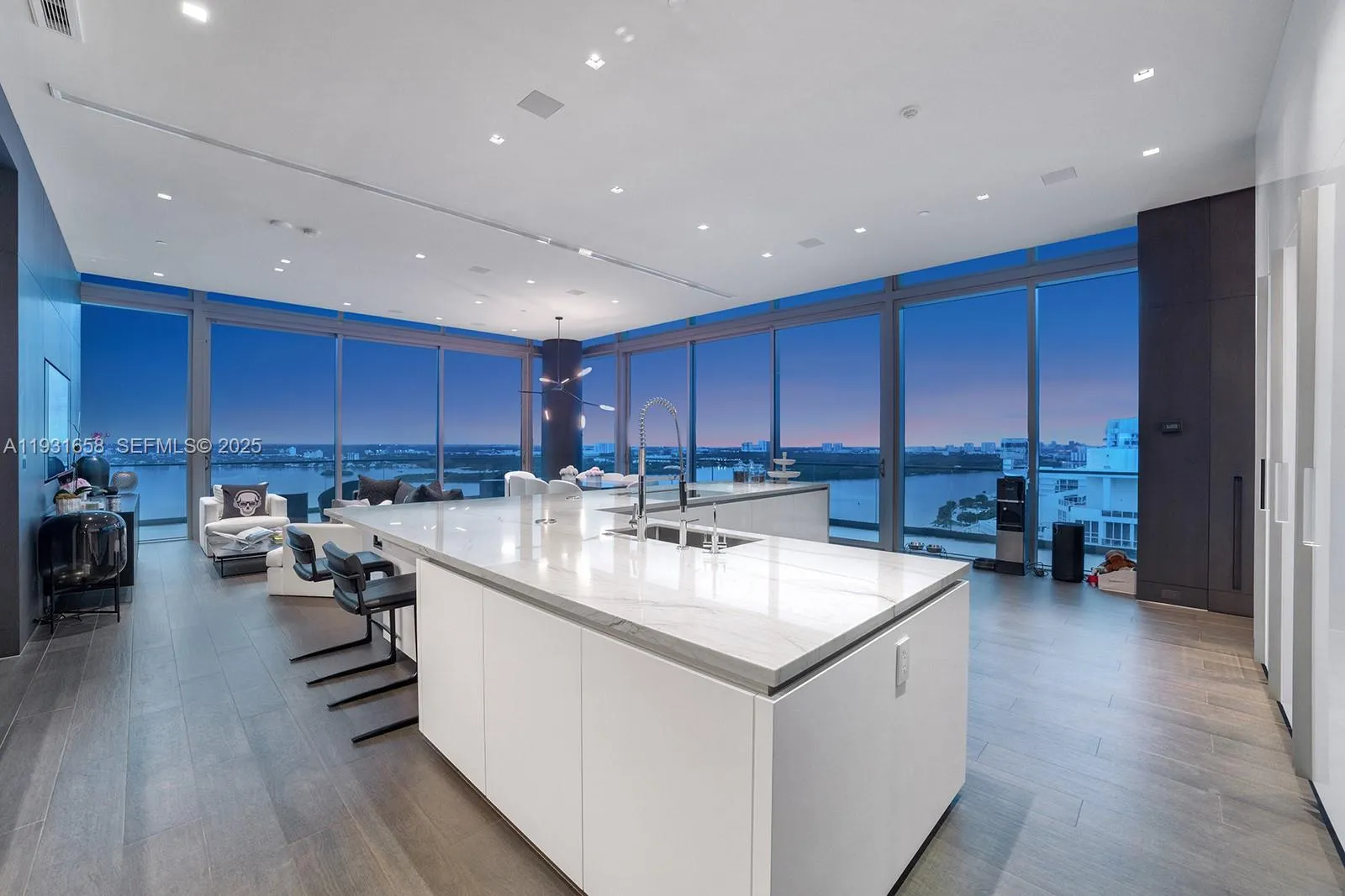 10203 Collins Ave 2801, Bal Harbour, Florida 33154, Bal Harbour, Florida 33154, 6 Bedrooms Bedrooms, ,7 BathroomsBathrooms,Residential,For Sale,10203 Collins Ave 2801, Bal Harbour, Florida 33154,A11931658