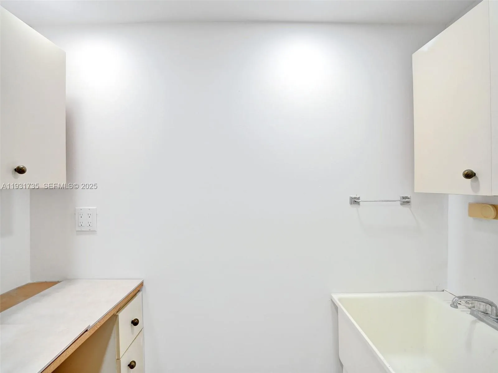 1891 N 61st Ave B215, Hollywood, Florida 33024, Hollywood, Florida 33024, 3 Bedrooms Bedrooms, ,3 BathroomsBathrooms,Residential,For Sale,1891 N 61st Ave B215, Hollywood, Florida 33024,A11931735