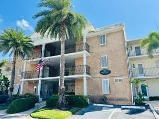 450 Paradise Isle Blvd 302, Hallandale Beach, Flor, Hallandale Beach, Florida 33009, 1 Bedroom Bedrooms, ,1 BathroomBathrooms,Residential,For Sale,450 Paradise Isle Blvd 302, Hallandale Beach, Flor,A11932072