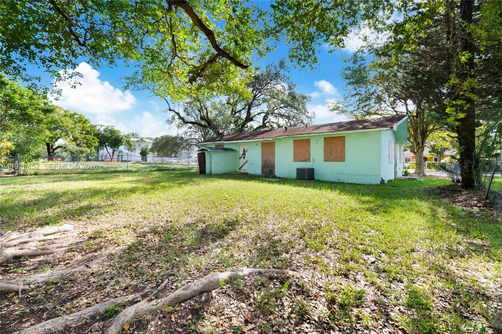 3715 Oak Ave, Miami, Florida 33133, Miami, Florida 33133, 3 Bedrooms Bedrooms, ,2 BathroomsBathrooms,Residential,For Sale,3715 Oak Ave, Miami, Florida 33133,A11929452