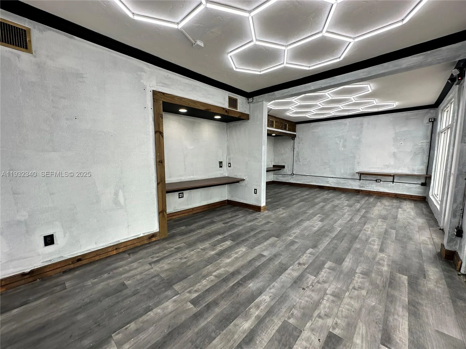 111 S 21 Ave, Hollywood, Florida 33020, Hollywood, Florida 33020, ,Commercial Lease,For Rent,111 S 21 Ave, Hollywood, Florida 33020,A11932340