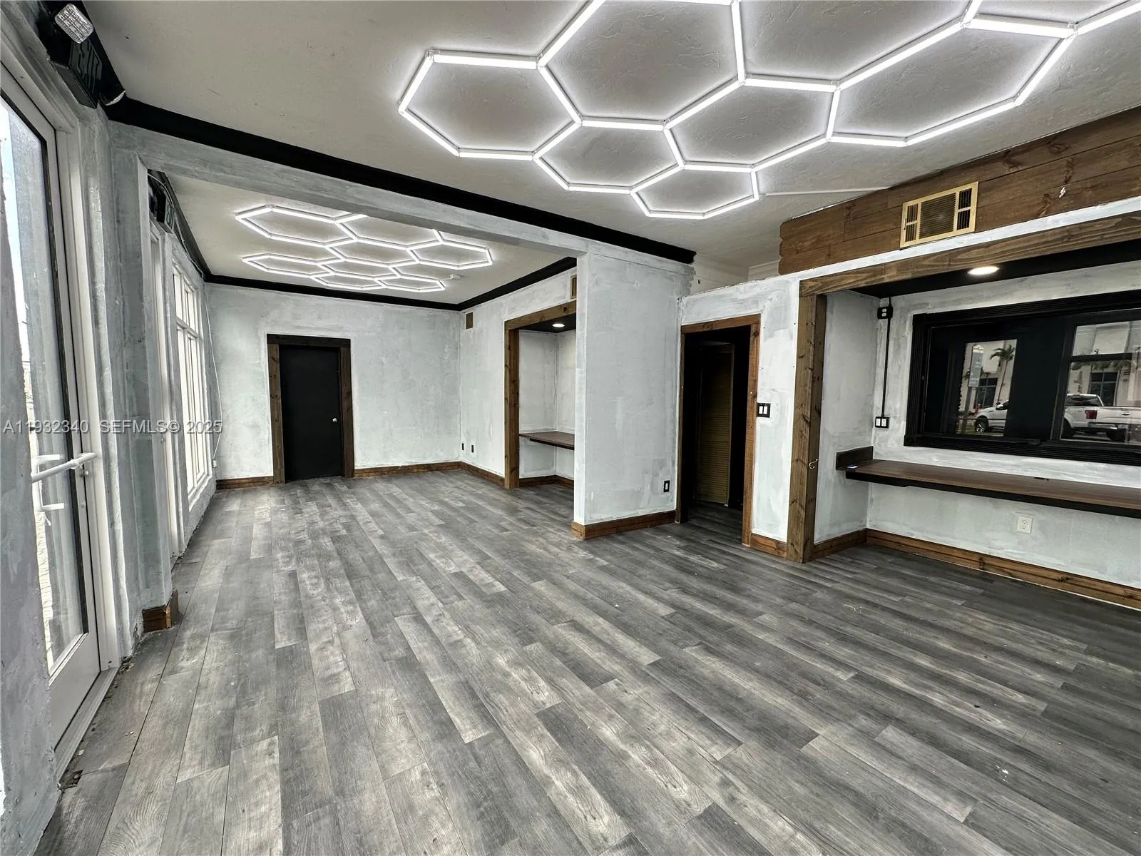 111 S 21 Ave, Hollywood, Florida 33020, Hollywood, Florida 33020, ,Commercial Lease,For Rent,111 S 21 Ave, Hollywood, Florida 33020,A11932340
