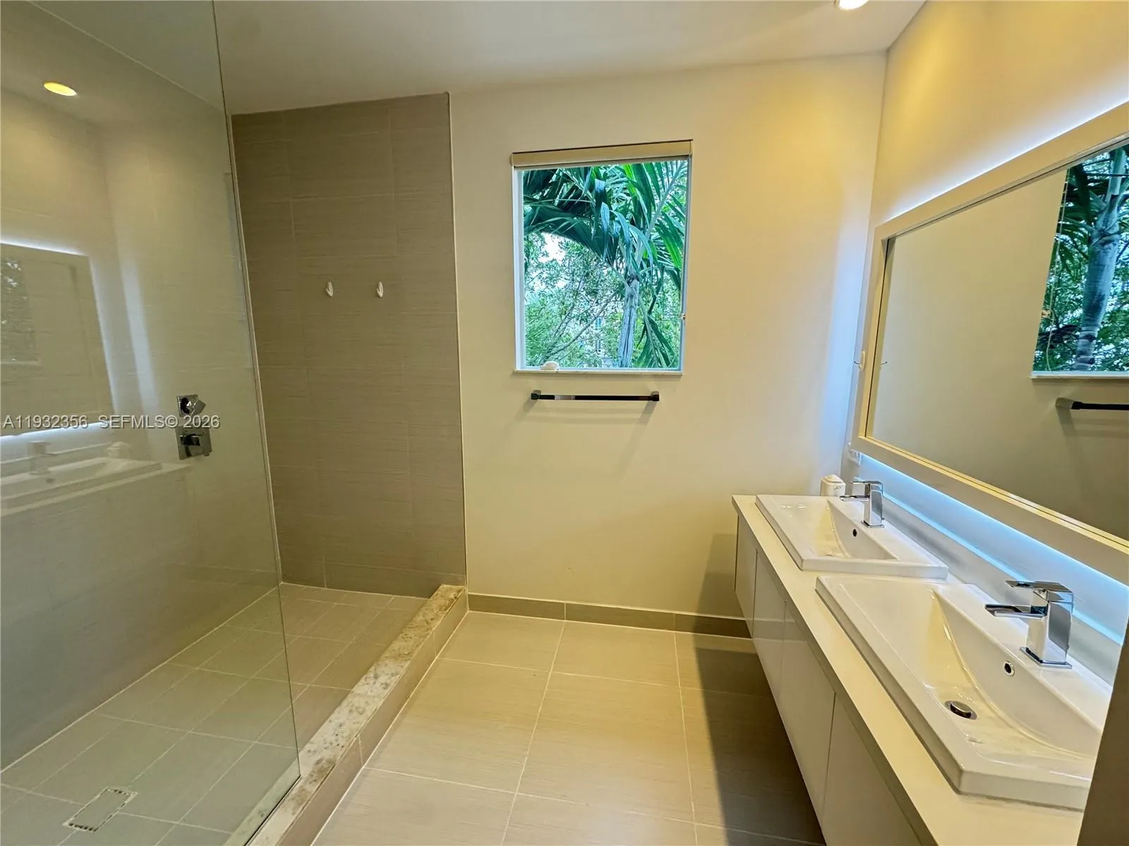 10550 Nw 65th Ln ., Doral, Florida 33178, Doral, Florida 33178, 4 Bedrooms Bedrooms, ,3 BathroomsBathrooms,Residential,For Sale,10550 Nw 65th Ln ., Doral, Florida 33178,A11932356