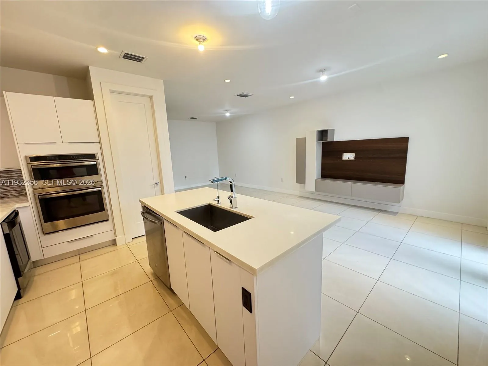 10550 Nw 65th Ln ., Doral, Florida 33178, Doral, Florida 33178, 4 Bedrooms Bedrooms, ,3 BathroomsBathrooms,Residential,For Sale,10550 Nw 65th Ln ., Doral, Florida 33178,A11932356